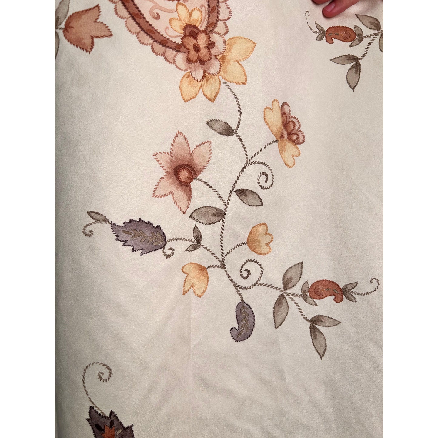 Beige Curtain with Flower Design - 140x265cm