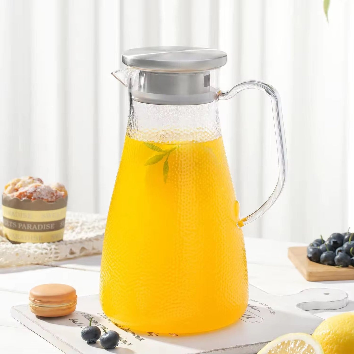 Elegant Glass Beverage Pitcher with Stainless Steel Lid - 1600ml