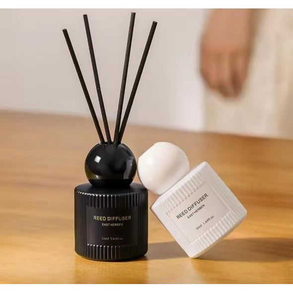 Reed Diffuser 2 PCS Set - Ocean Breeze & Hilton Scents - 120ml