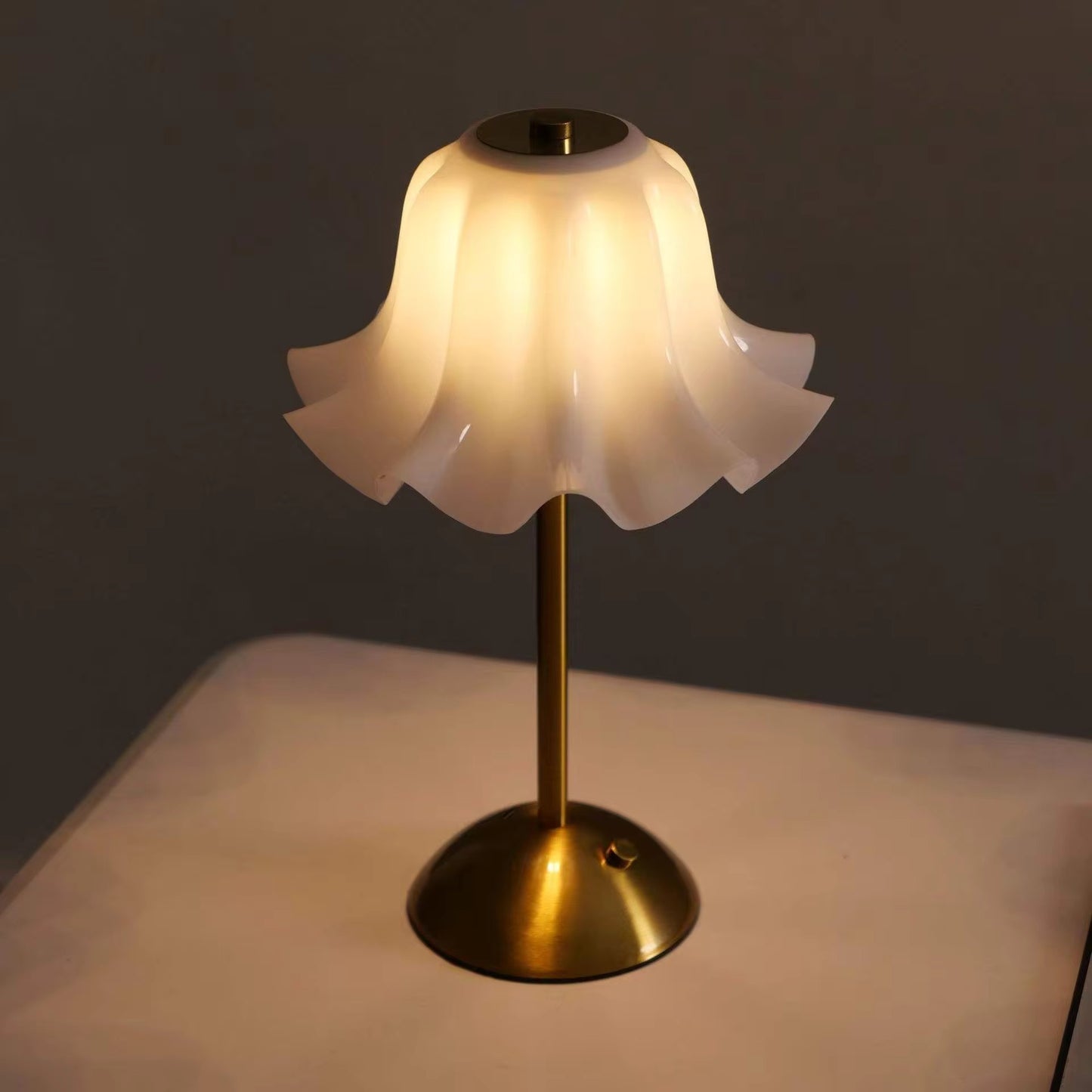 Elegant Flower LED Table Lamp